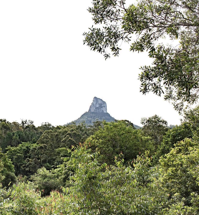 Glass On Glasshouse Glass House Mountains Luaran gambar