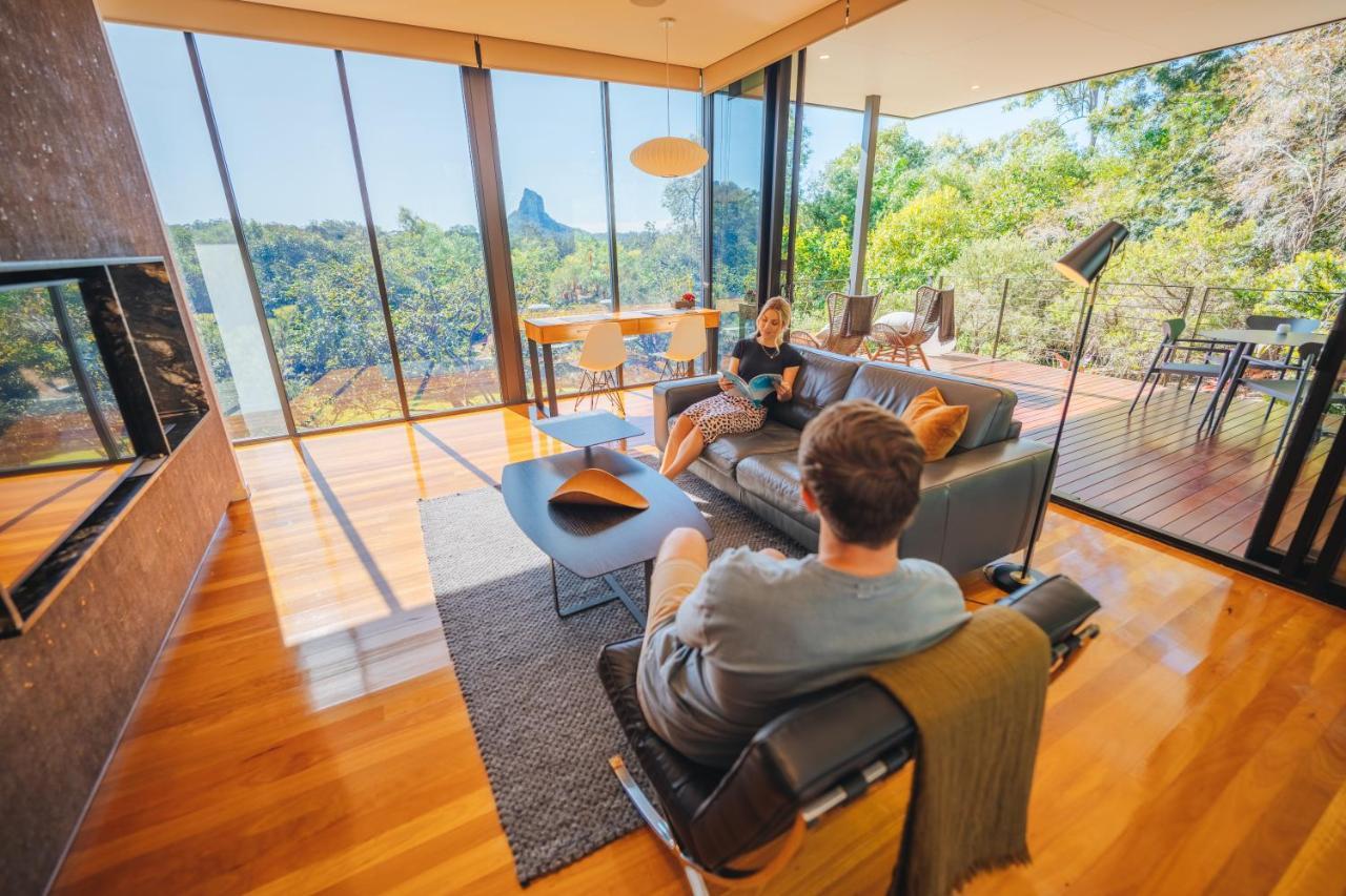 Glass On Glasshouse Glass House Mountains Luaran gambar
