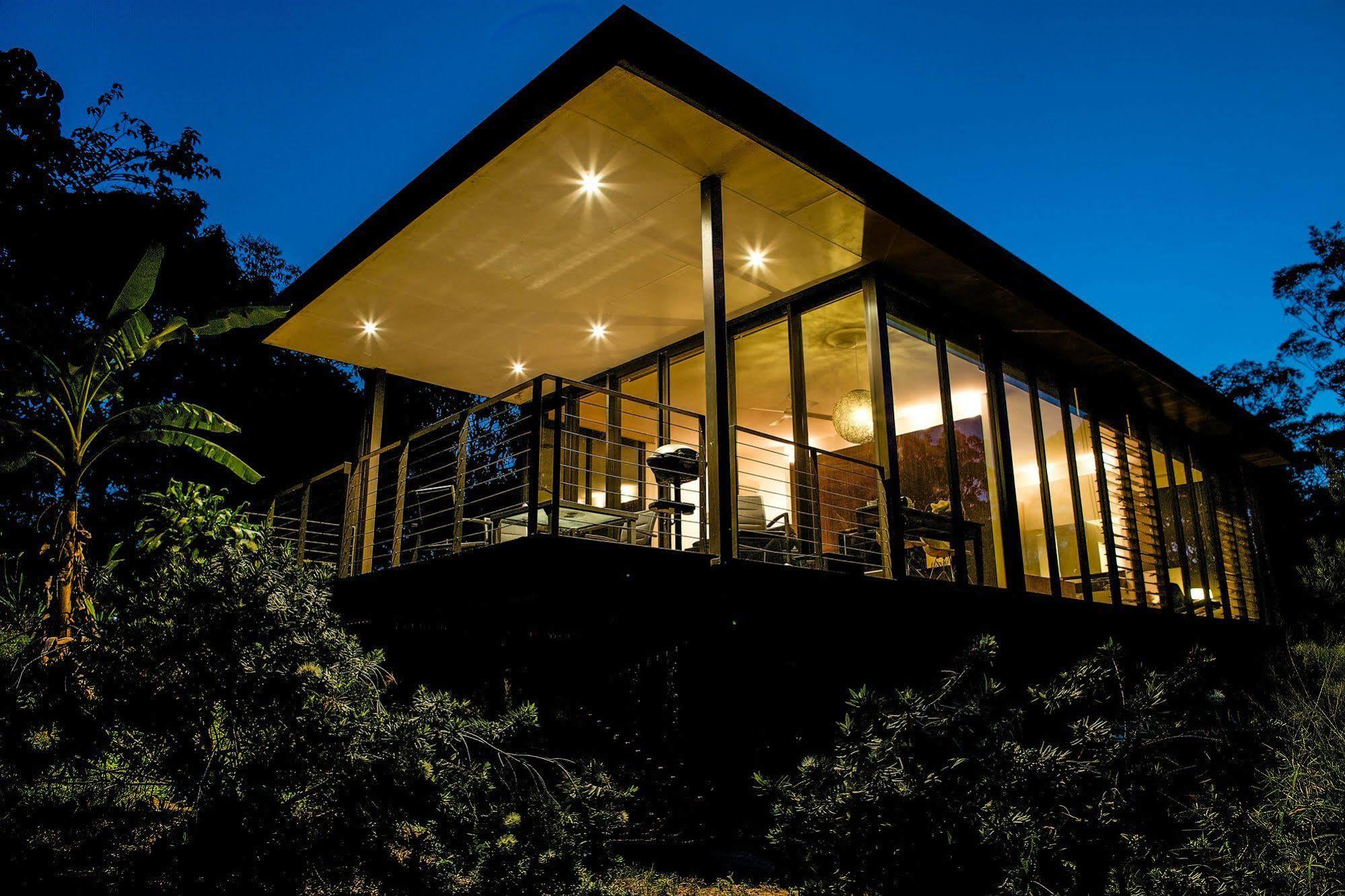 Glass On Glasshouse Glass House Mountains Luaran gambar